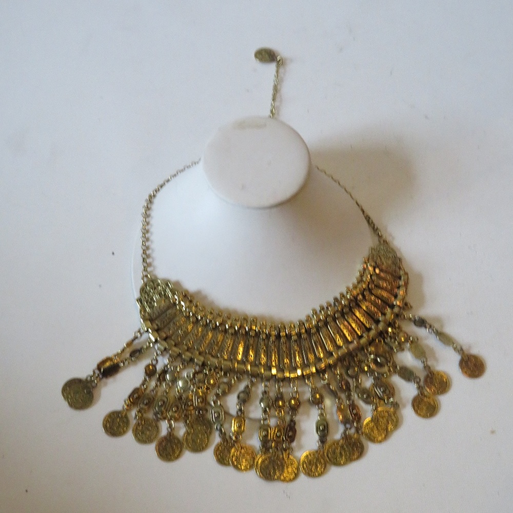 CAROL'S FASHION JEWELRY GOLD MULTI NECKLACE*
